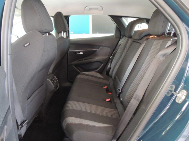 PEUGEOT 3008 BlueHDi 130 S&S EAT8 Active Business