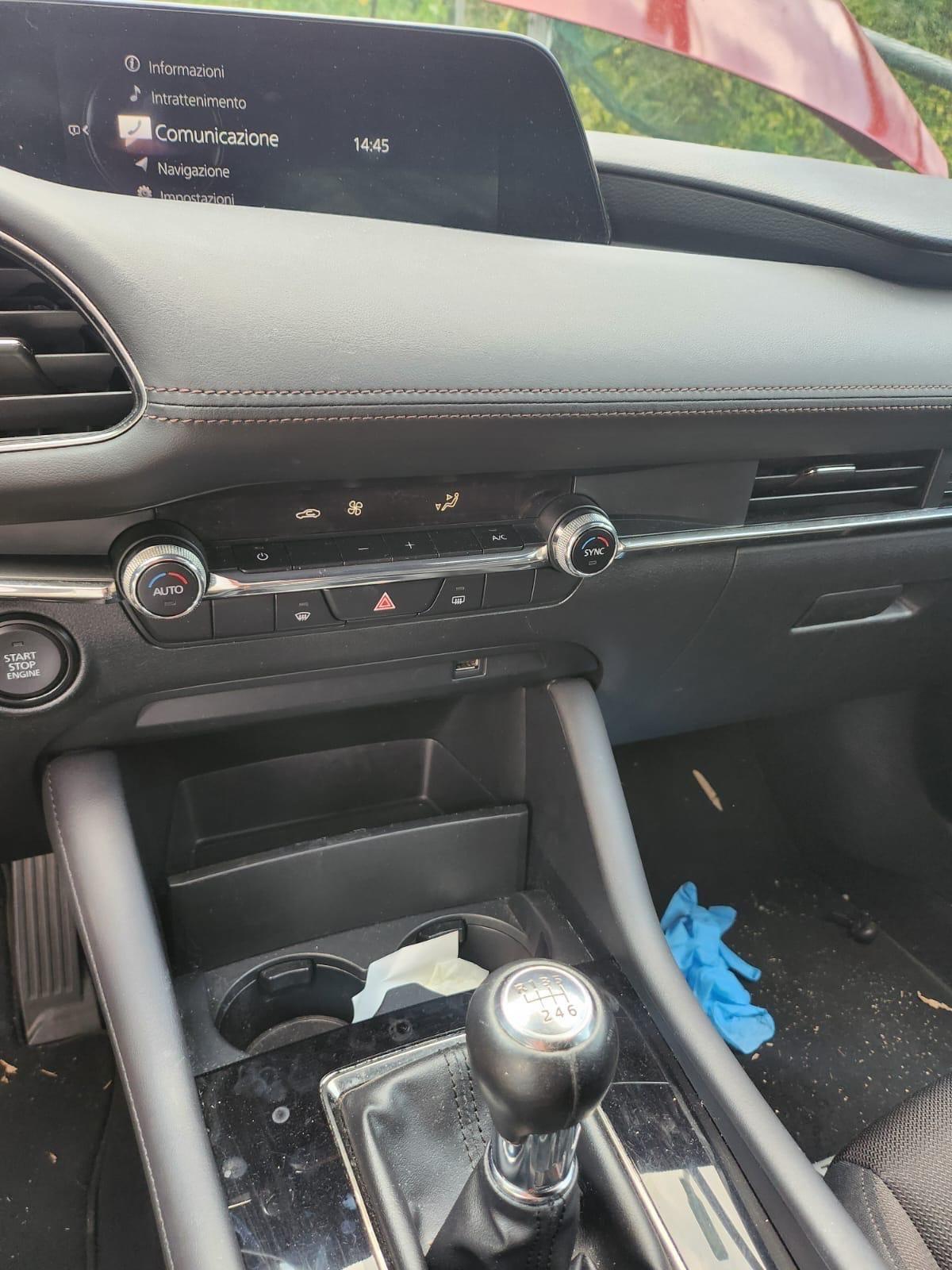 Mazda 3 Mazda3 2.0L e-Skyactiv-G M Hybrid Exclusive