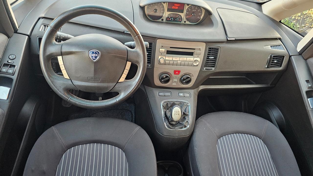 Lancia MUSA 1.6 Multijet Poltrona Frau