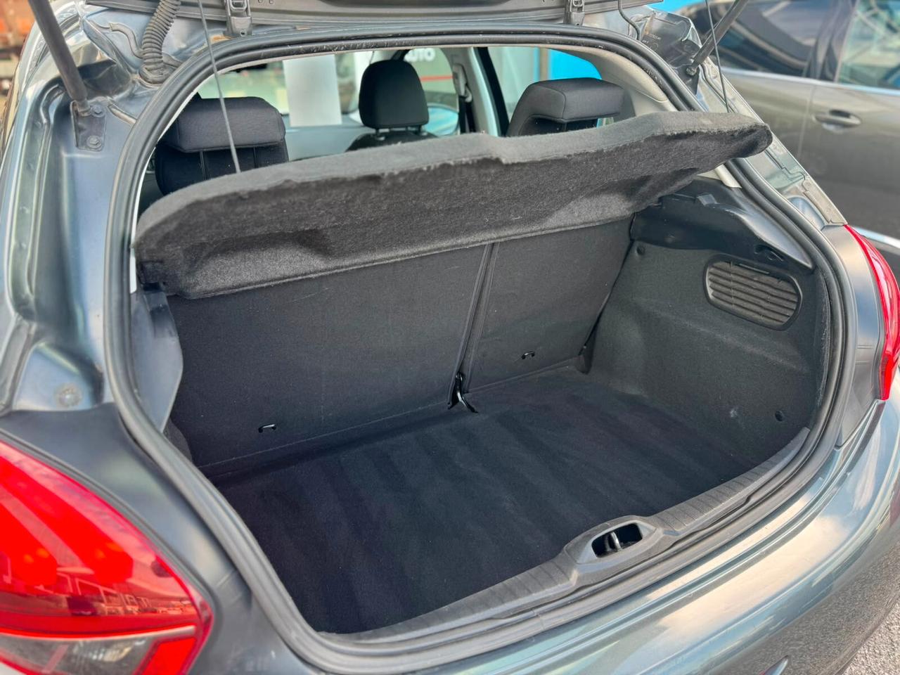 Peugeot 208 BlueHDi 75 5 porte Allure