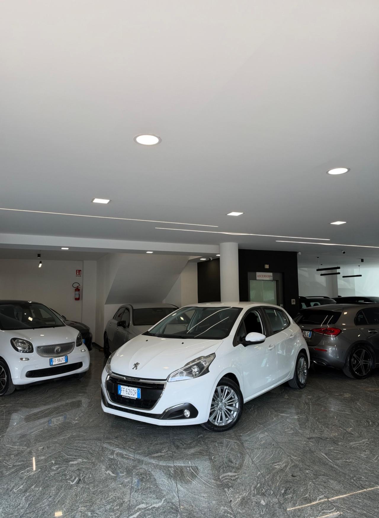 Peugeot 208 BlueHDi 75 5 porte Allure