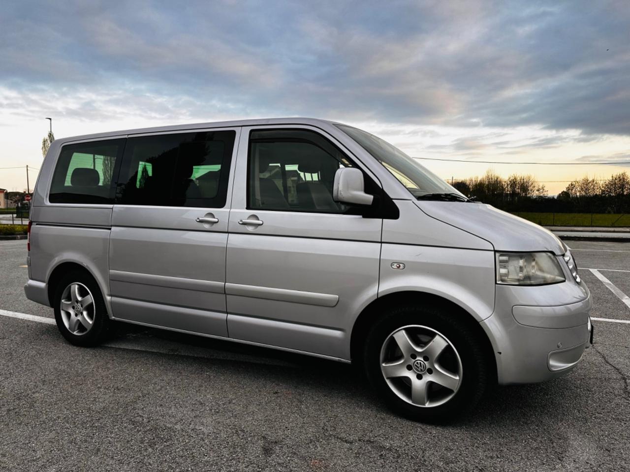 Volkswagen Multivan 2.5 TDI/130CV 4motion Highline