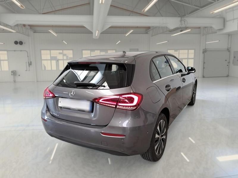 MERCEDES-BENZ A 250 E EQ-POWER AUTO BUSINESS EXTRA 5 PORTE BERLINA