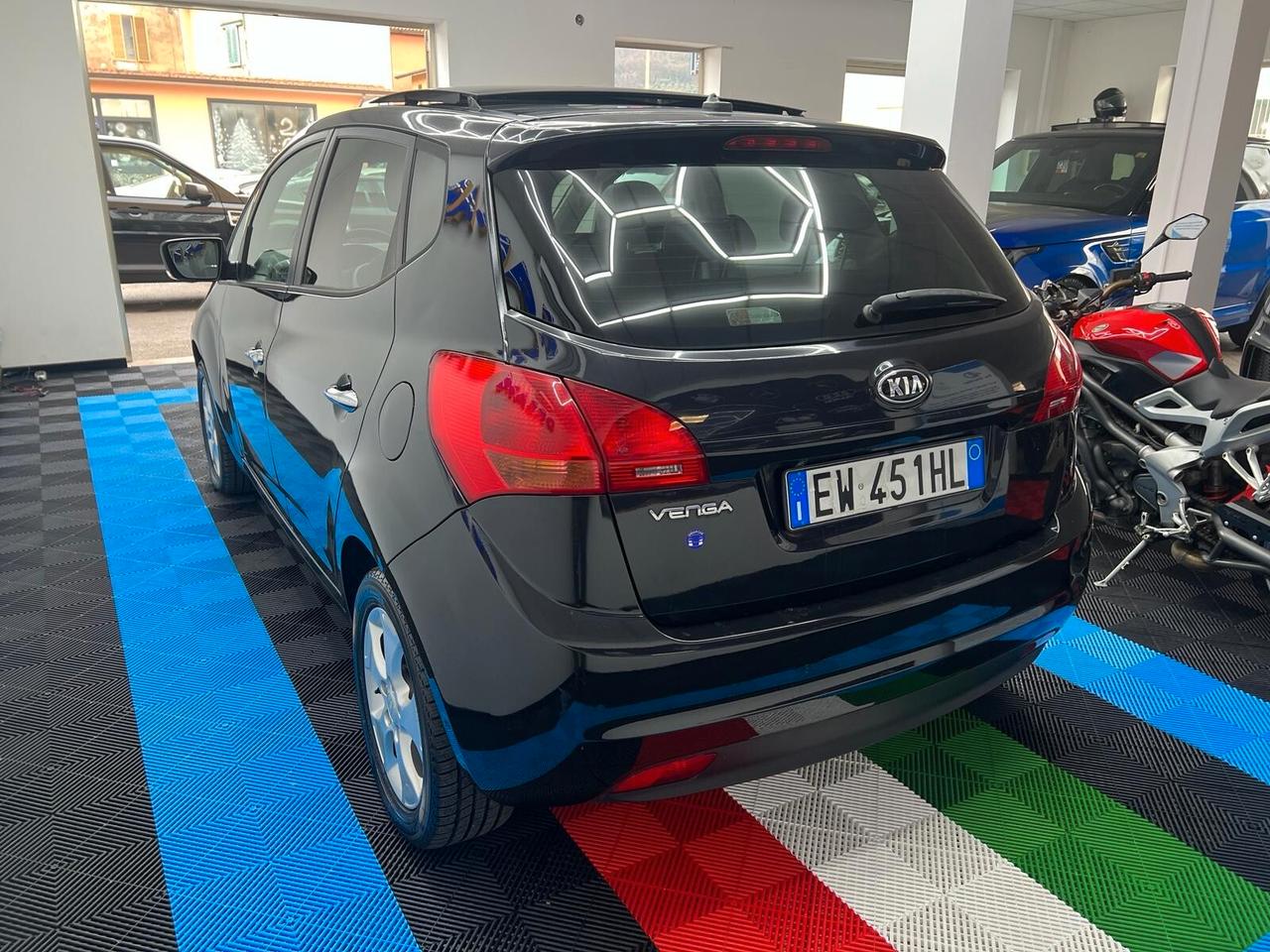 Kia Venga 1.4 90Cv 5p. Benzina - Ok Neopatentati