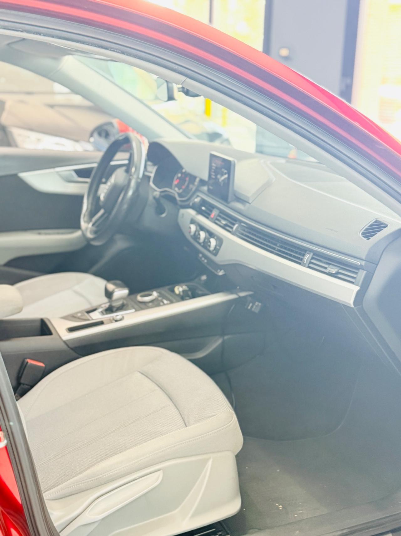 Audi A4 2.0 TDI 150 CV ultra S tronic Business Sport