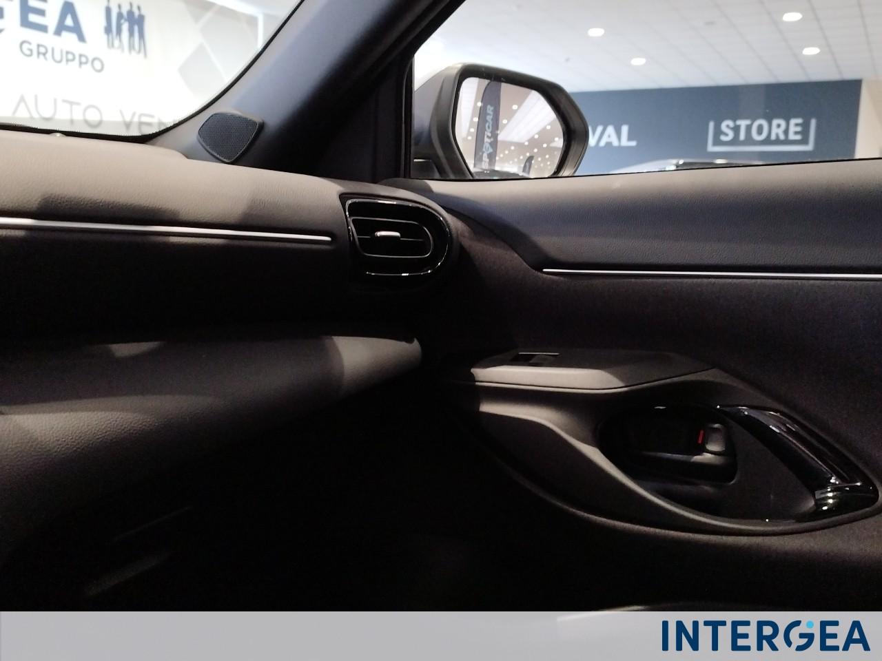 TOYOTA Yaris Cross 1.5h Lounge fwd 130cv e-cvt