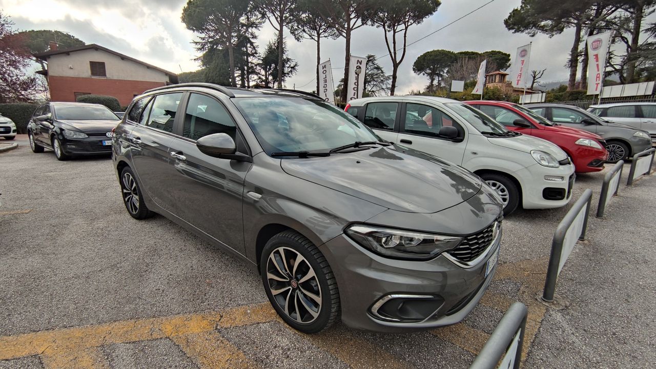 Fiat Tipo 1.6 Mjt S&amp;S SW Lounge