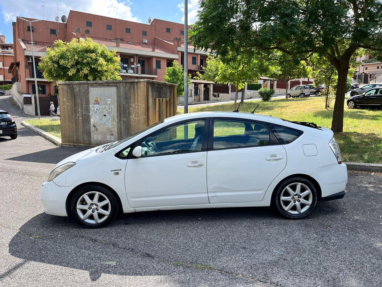 Toyota Prius 1.5i radiata per export