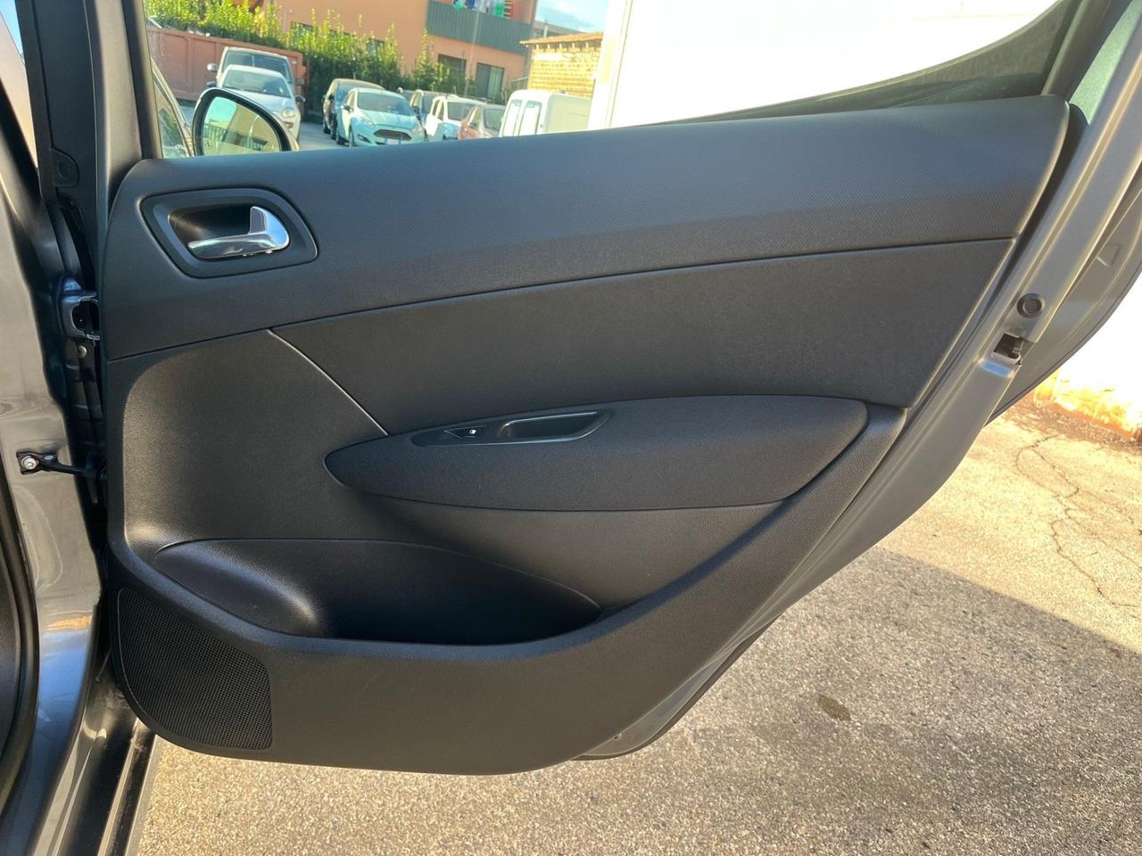 Peugeot 308 1.6 THP 150CV 5p. Féline 62000 km
