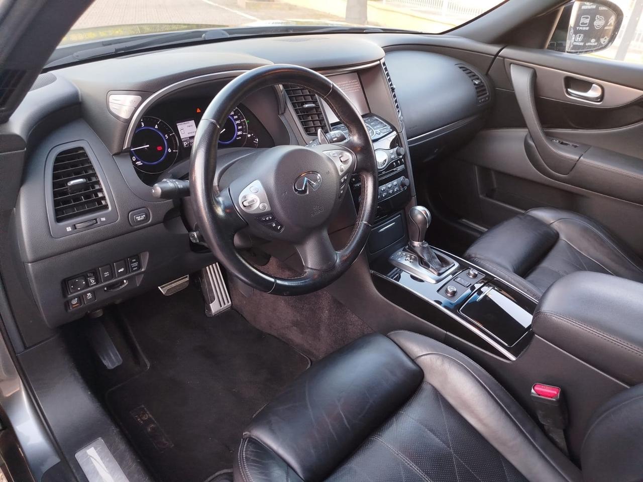 Infiniti QX70 3.0 diesel V6 AT S Premium