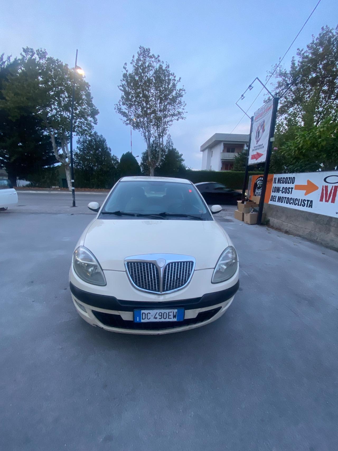 Lancia Ypsilon 1.3 Multijet 16V Platino