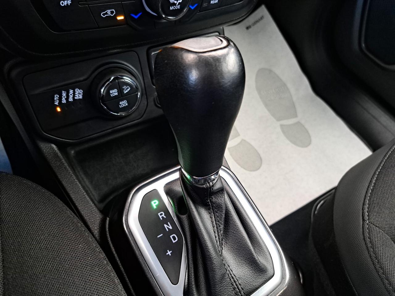 Jeep Renegade 1.3 Hibryd 190CV 4x4 Business Plus Autom.