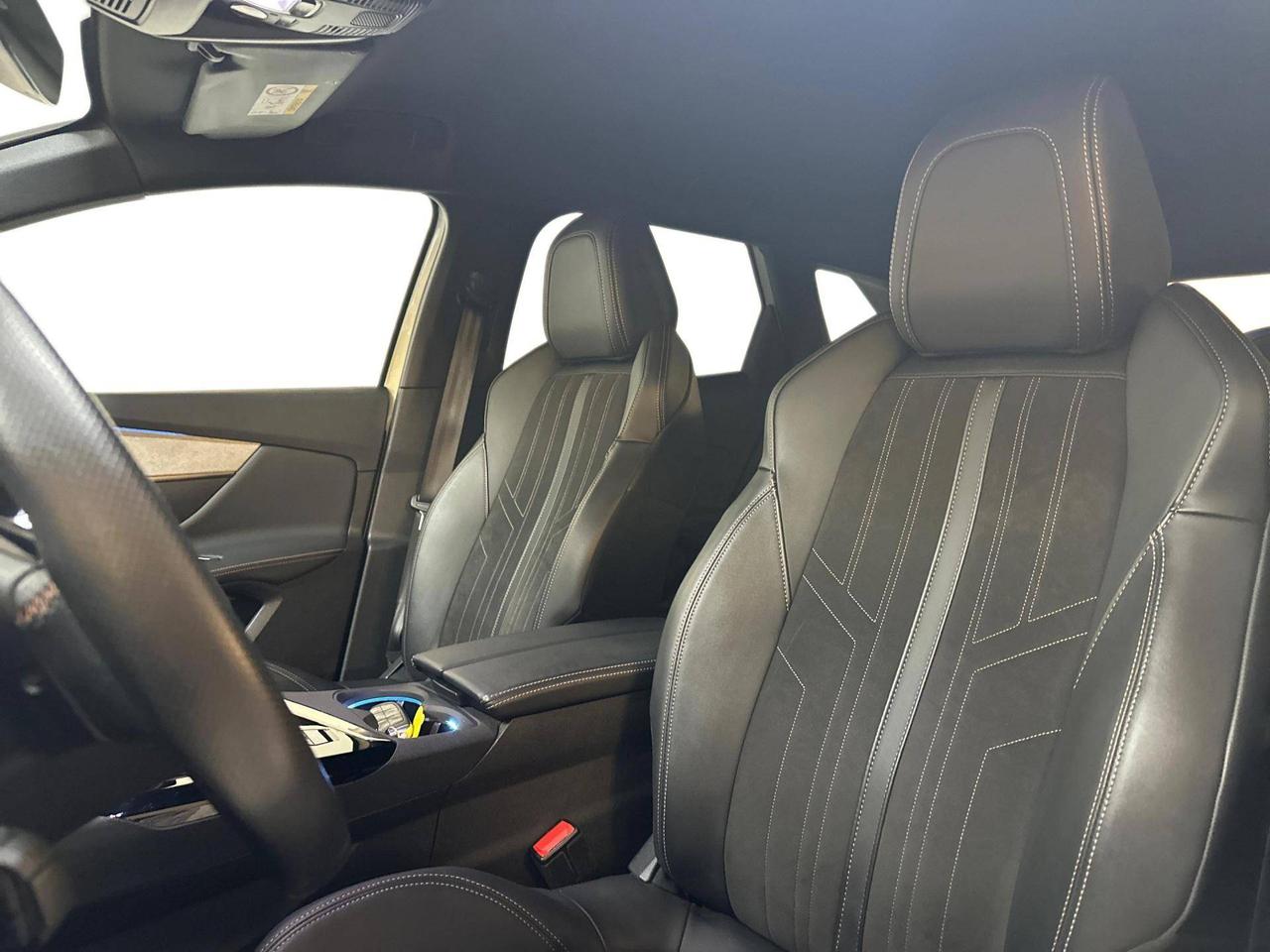 Peugeot 3008 1.5 bluehdi GT Pack 130cv