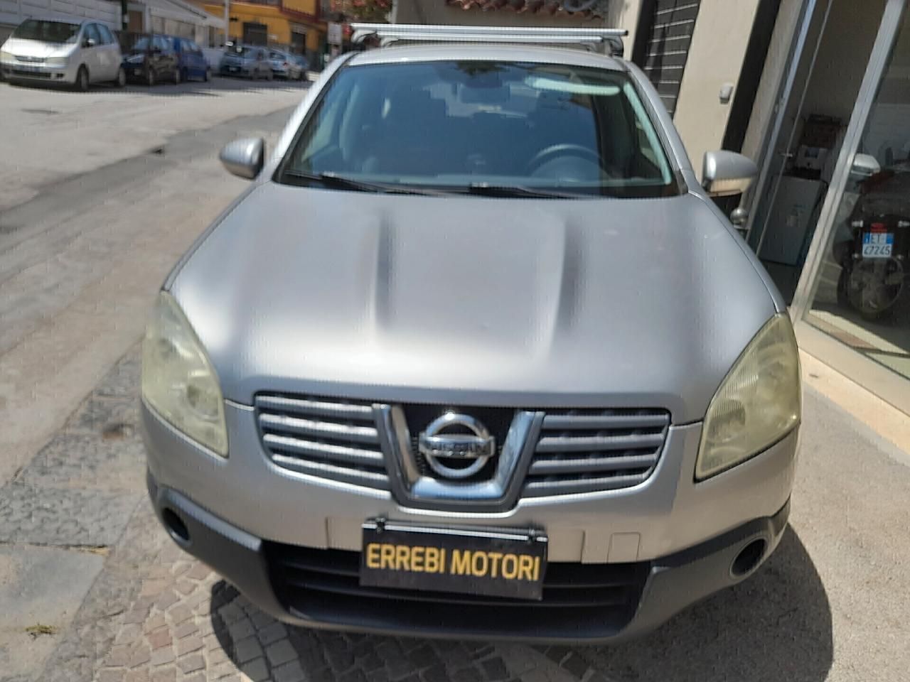 Nissan Qashqai 4X4 GANCIO TRAINO