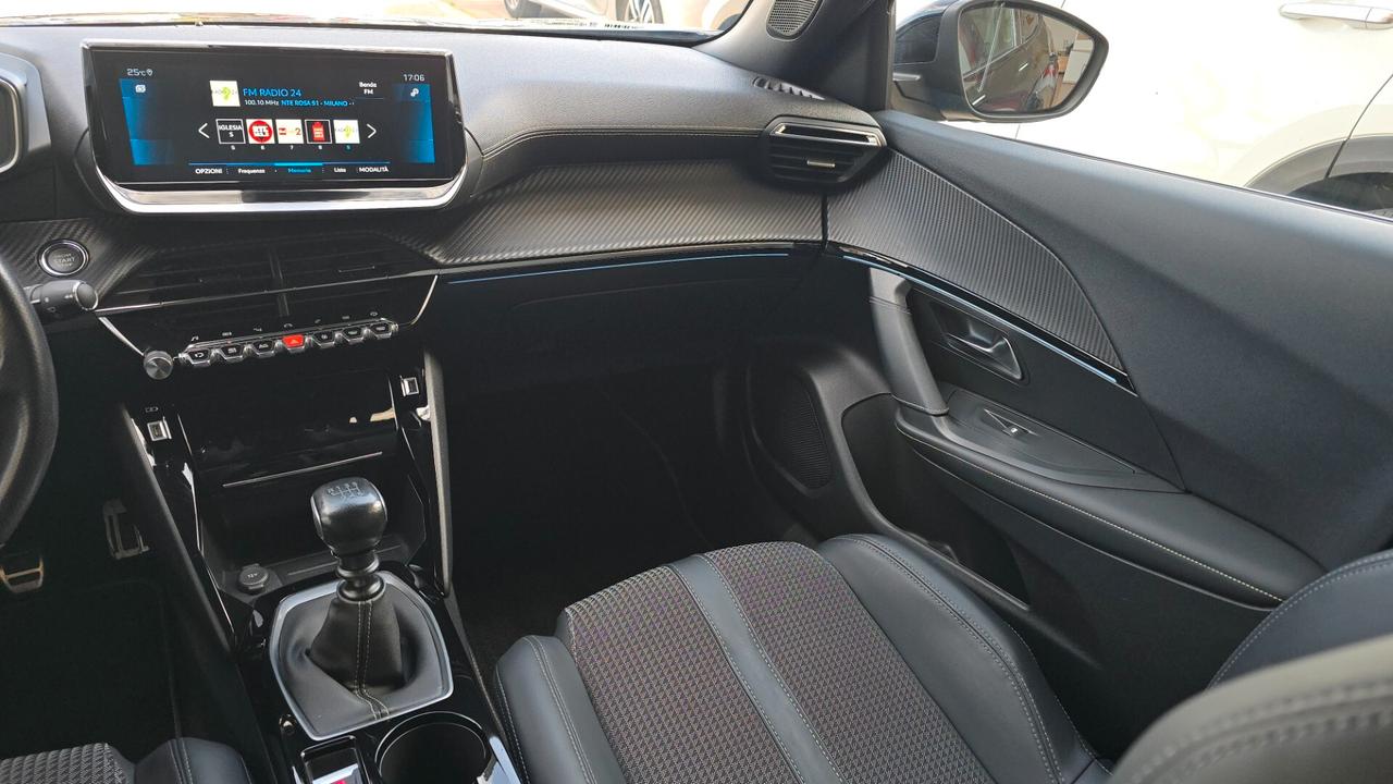 Peugeot 2008 PureTech 130 S&S GT