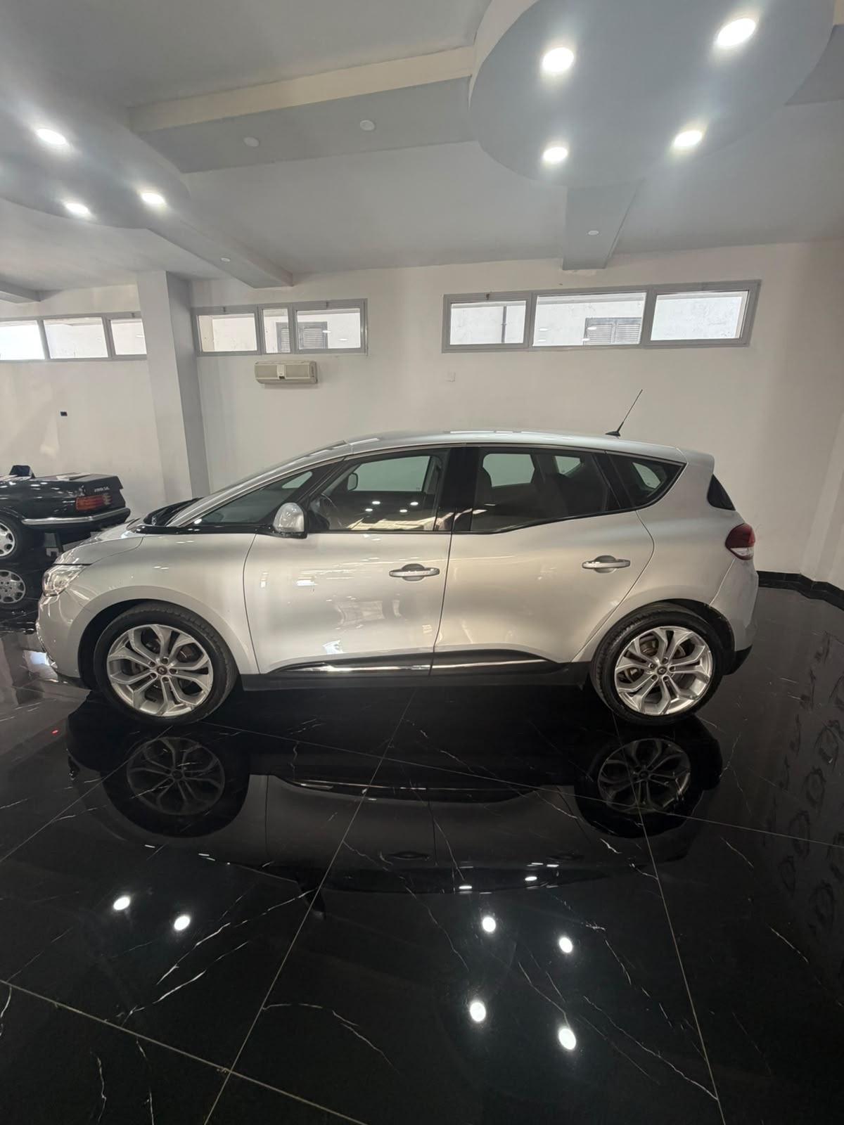 Renault Scenic Scénic dCi 8V 110 CV Energy Bose