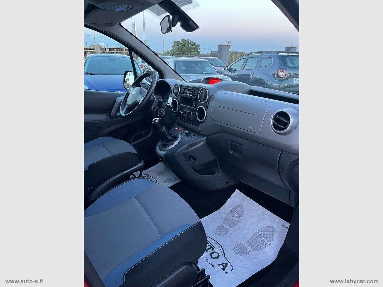 PEUGEOT Partner Tepee VTi 120 Active