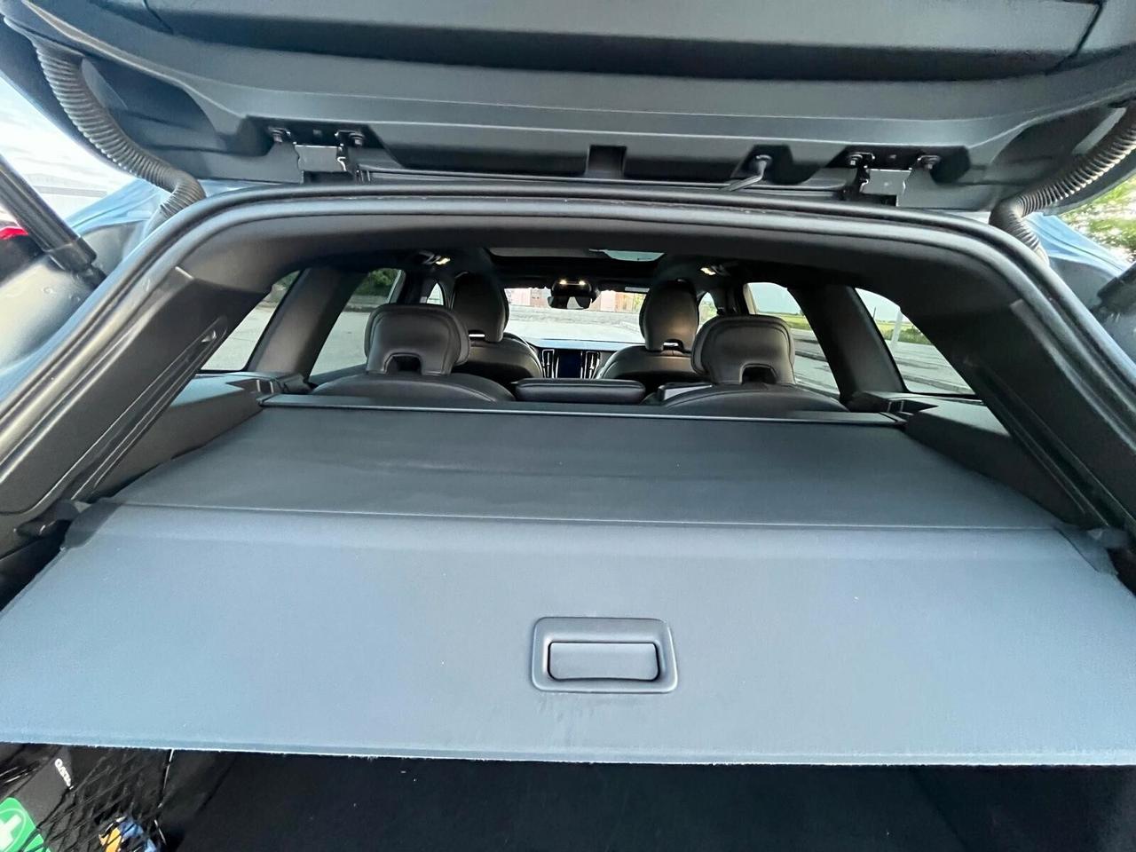 Volvo XC 60 XC60 B4 (d) AWD Geartronic R-design