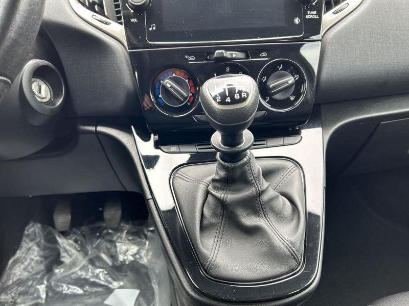 Lancia Ypsilon 1.0 FireFly Hybrid Ecochic Gold 5p OK NEOPATENTATI