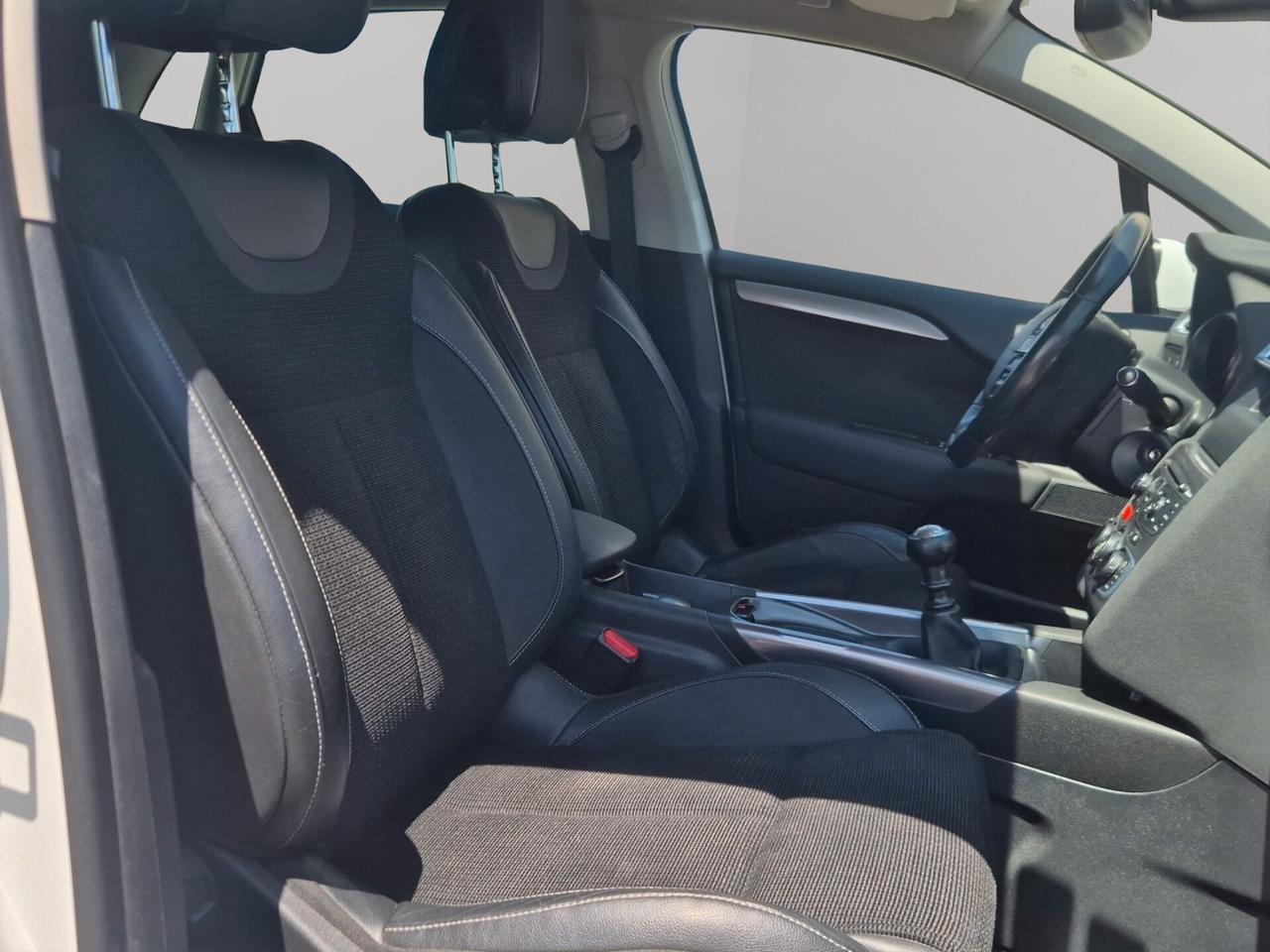 Citroen C4 1.6 e-HDi 110 airdream Exclusive