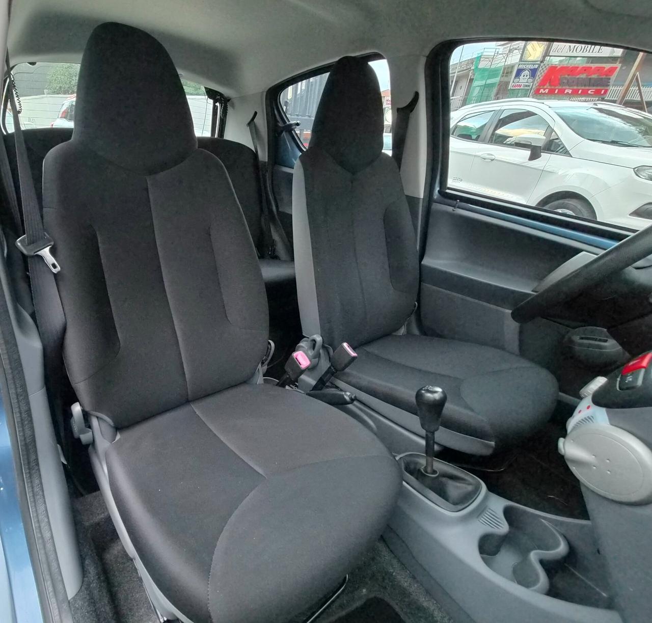 Toyota Aygo 1.0 12V VVT-i 5 porte Sol