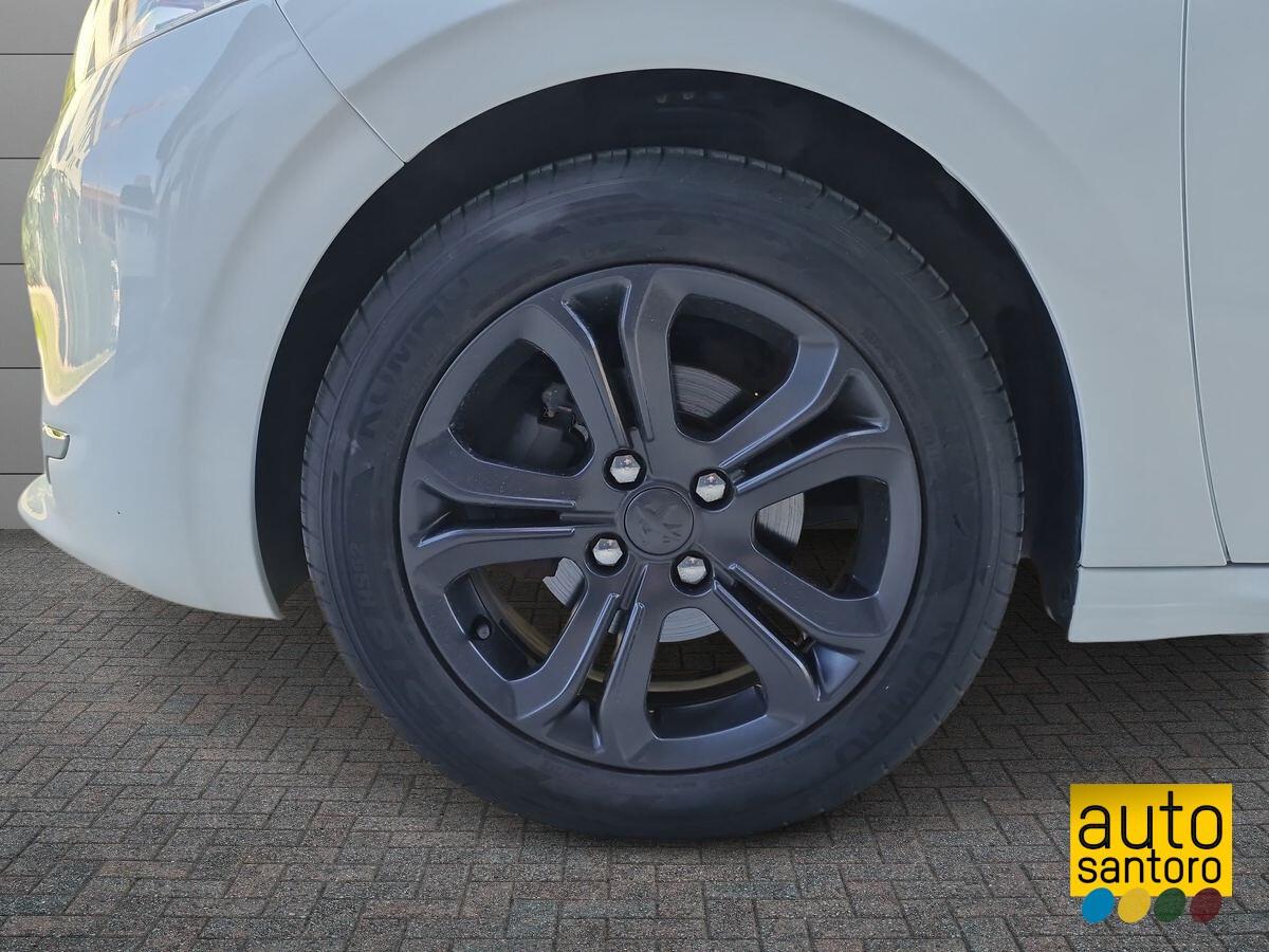 PEUGEOT 208 1.4 B/GPL ALLURE