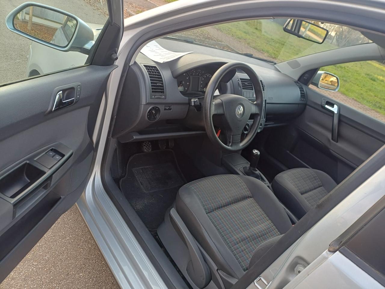 Volkswagen Polo 1.2/70CV 12V 5p. Comfortline