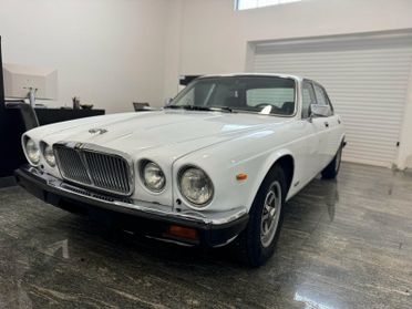 Jaguar XJ6 4.2