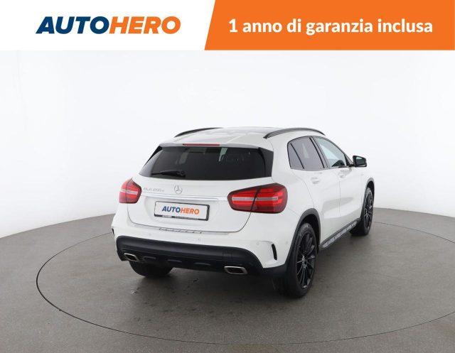 MERCEDES-BENZ GLA 200 d Automatic Premium