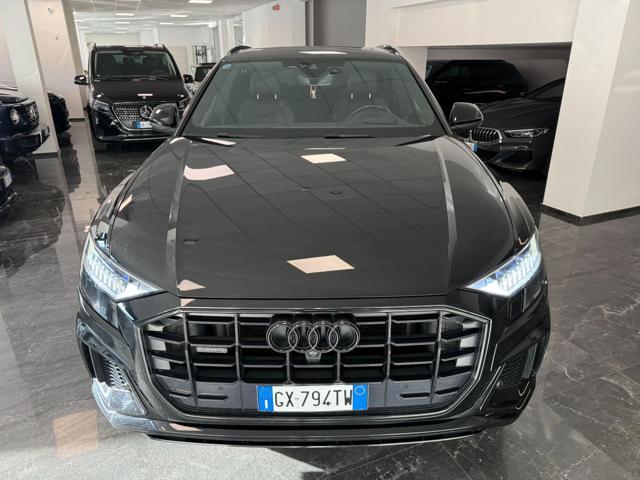 AUDI Q8 50 TDI quattro tiptronic S-Line / TETTO / 360°