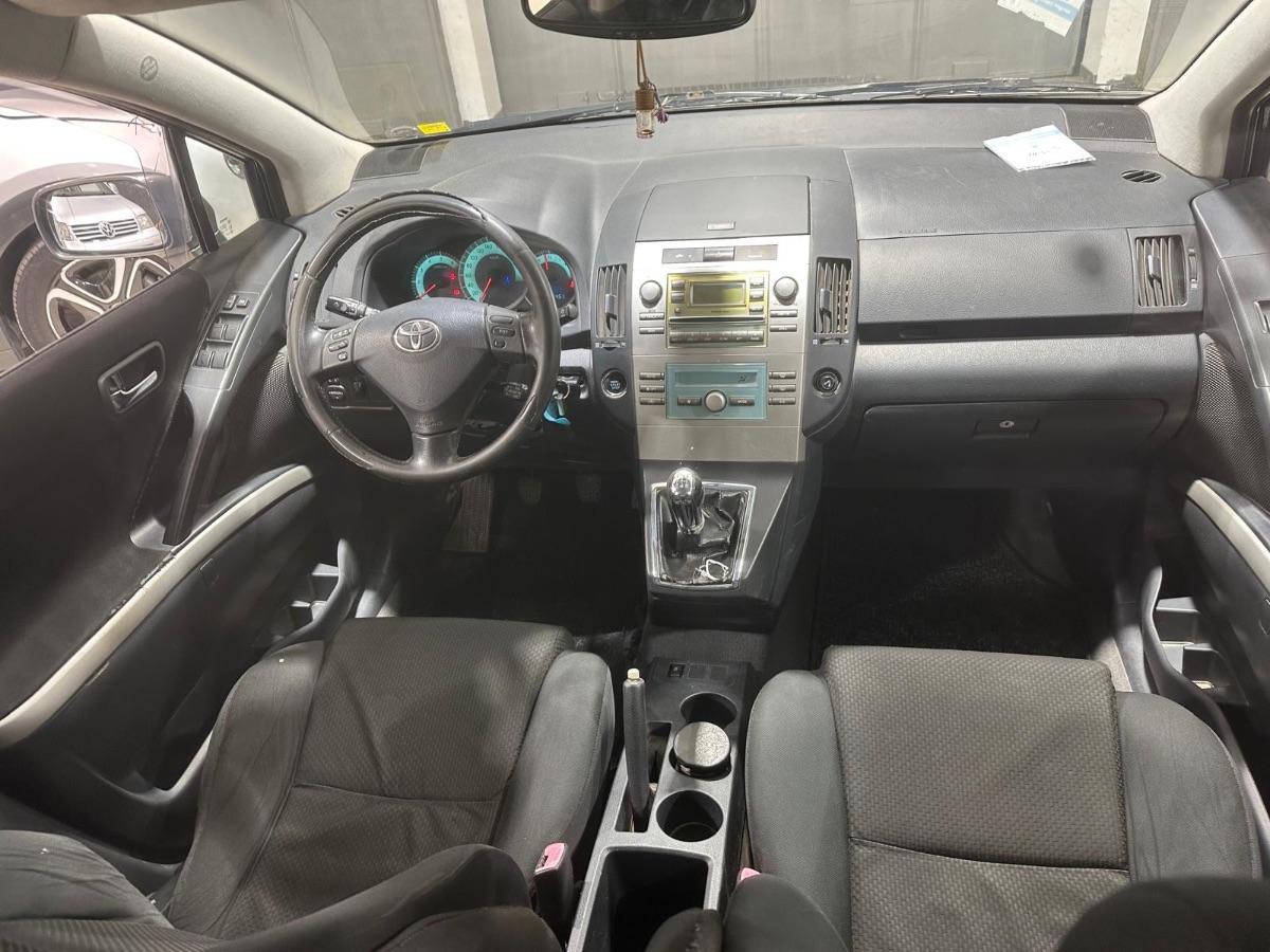 TOYOTA - Corolla - Verso 2.2 16V D-4D Sol