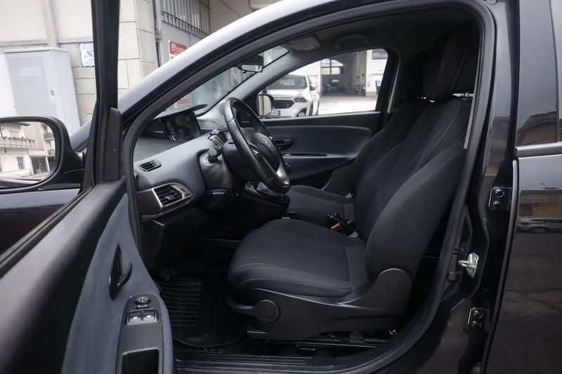 Lancia Ypsilon Lancia Ypsilon 1.0 firefly hybrid Alberta Ferretti s&s 70cv 54KW ANNO 2023