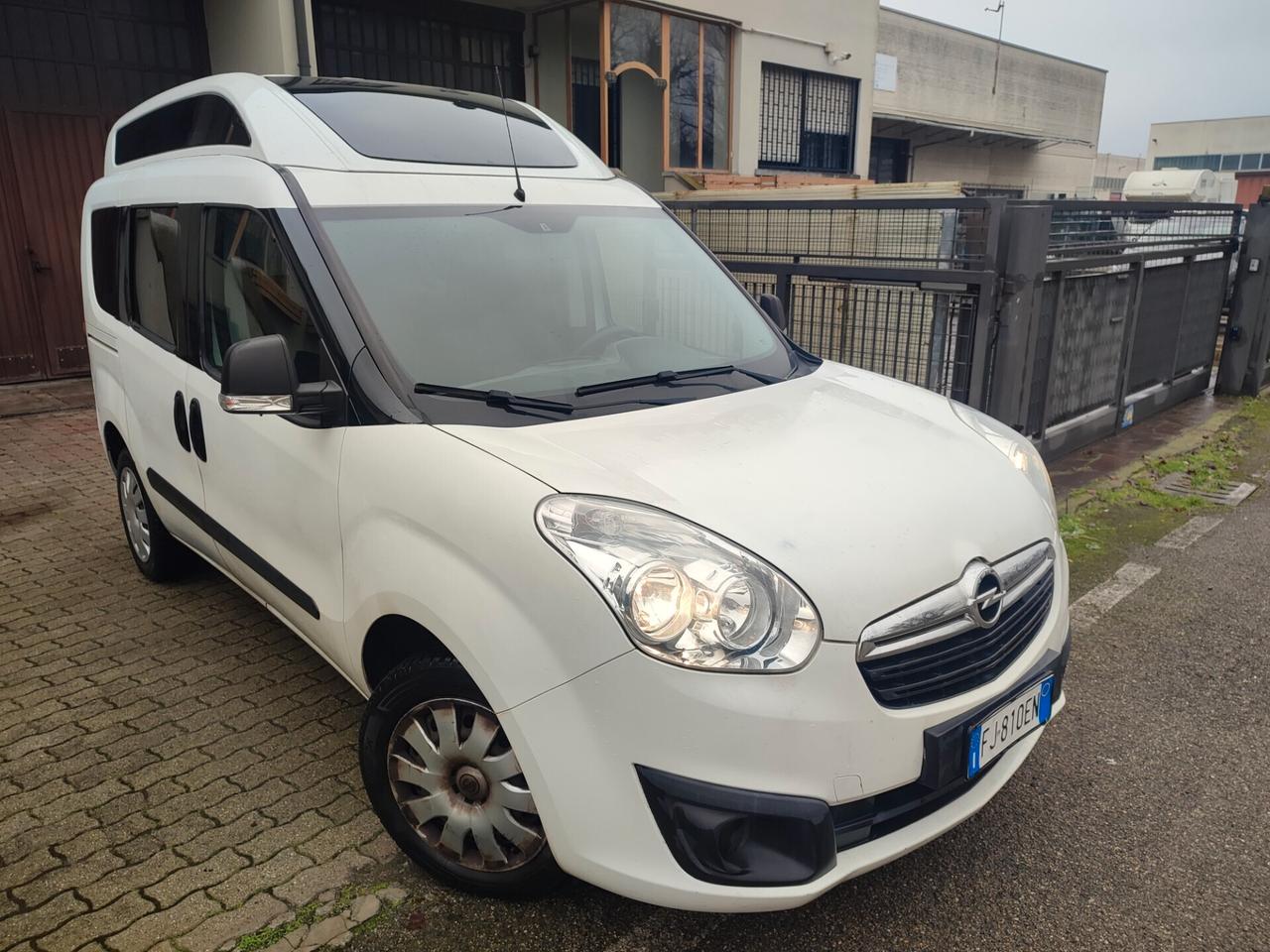 OPEL COMBO 1.4BENZINA 2017 EURO6B PEDANA DISABILI ELETTRICA