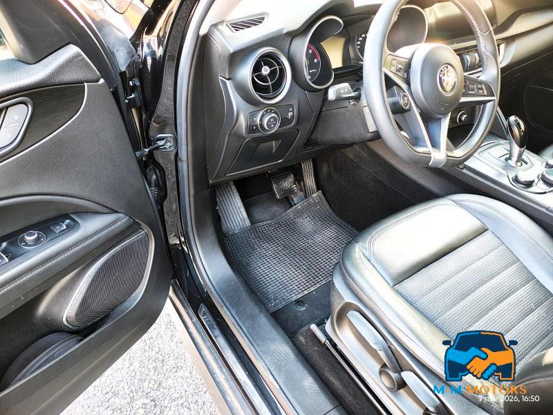 Alfa Romeo Stelvio 2.2 t Executive Q4 210cv auto