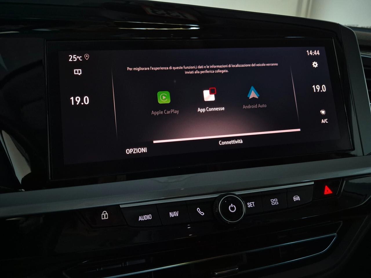 Opel Grandland 1.5 DIESEL ULTIMATE AUTO LED PELLE NAVI APPLE CAR PLAY & ANDROID AUTO SEDILI RAFFREDDABILI VOLANTE RISCALDABILE 360° ACC