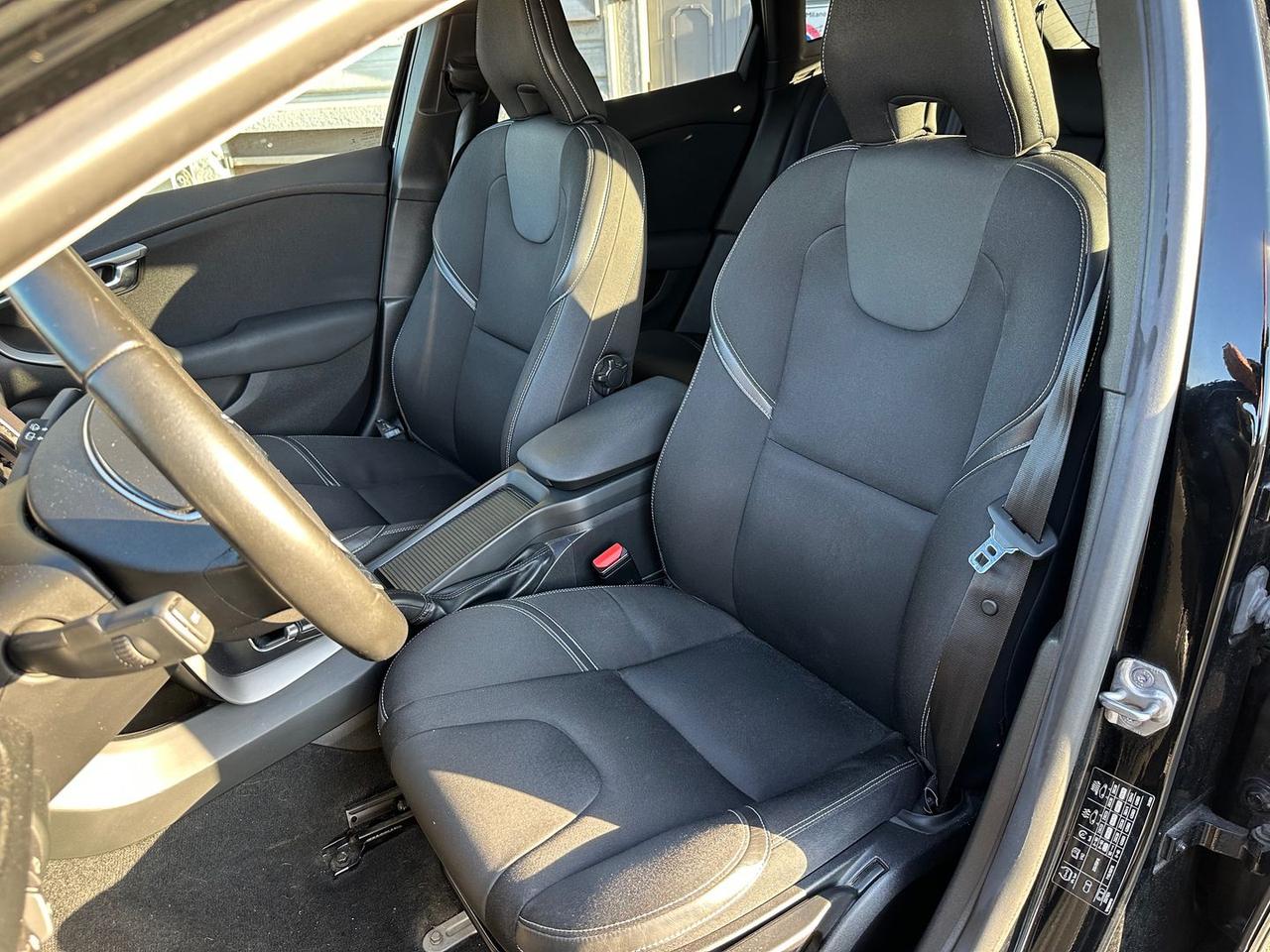 Volvo V40 D2 Momentum Geartronic #10585