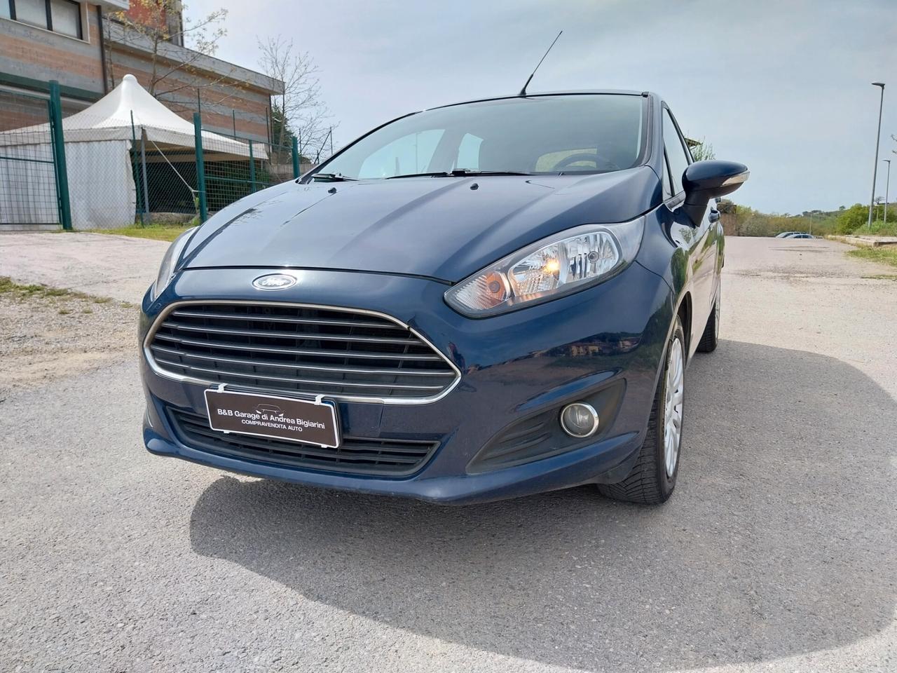 Ford Fiesta 1.5 TDCi 75CV 5 porte - ok neopatentati