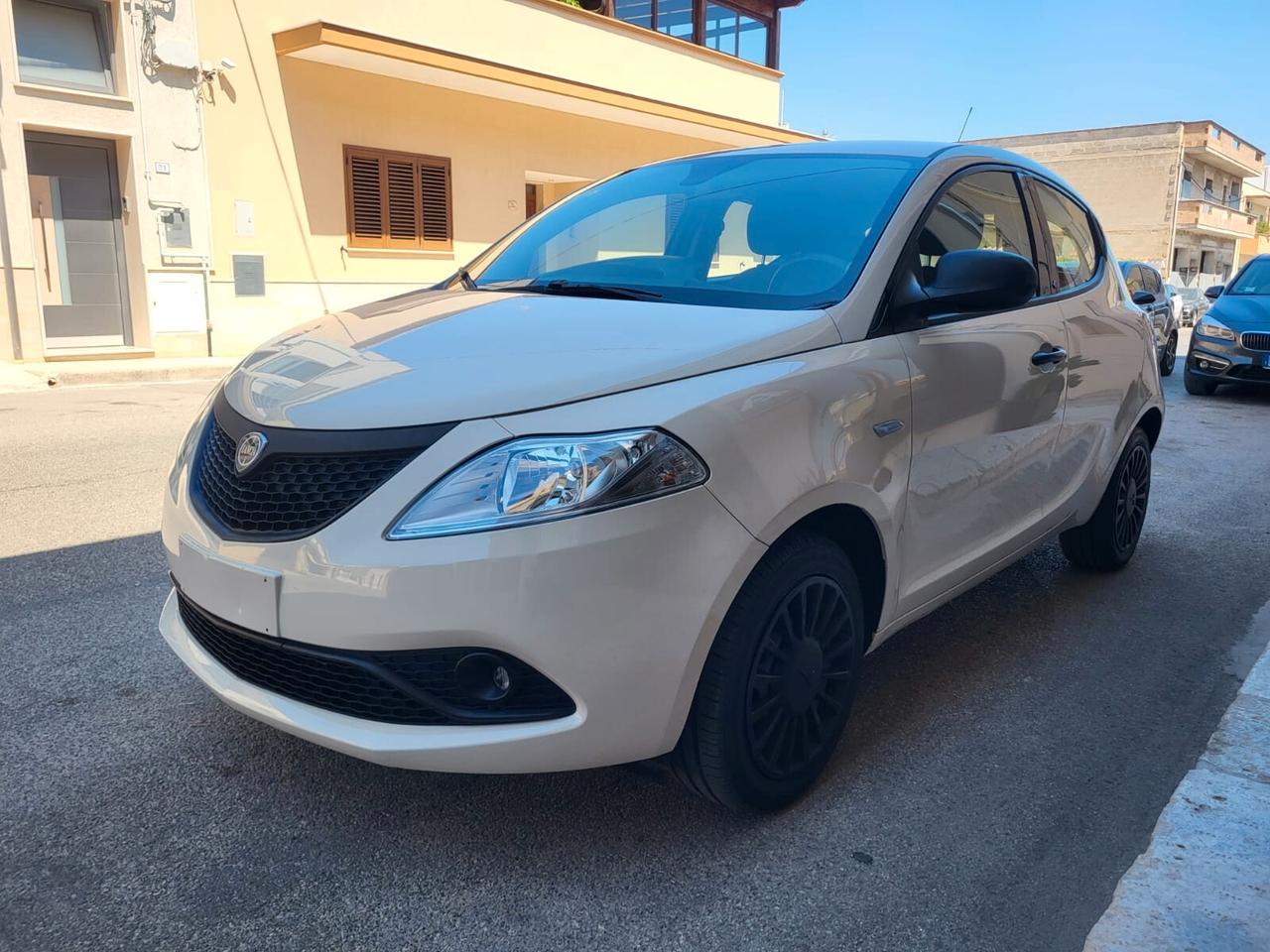 Lancia Ypsilon 1.2 69 CV 5 porte S&S Elefantino Blu...