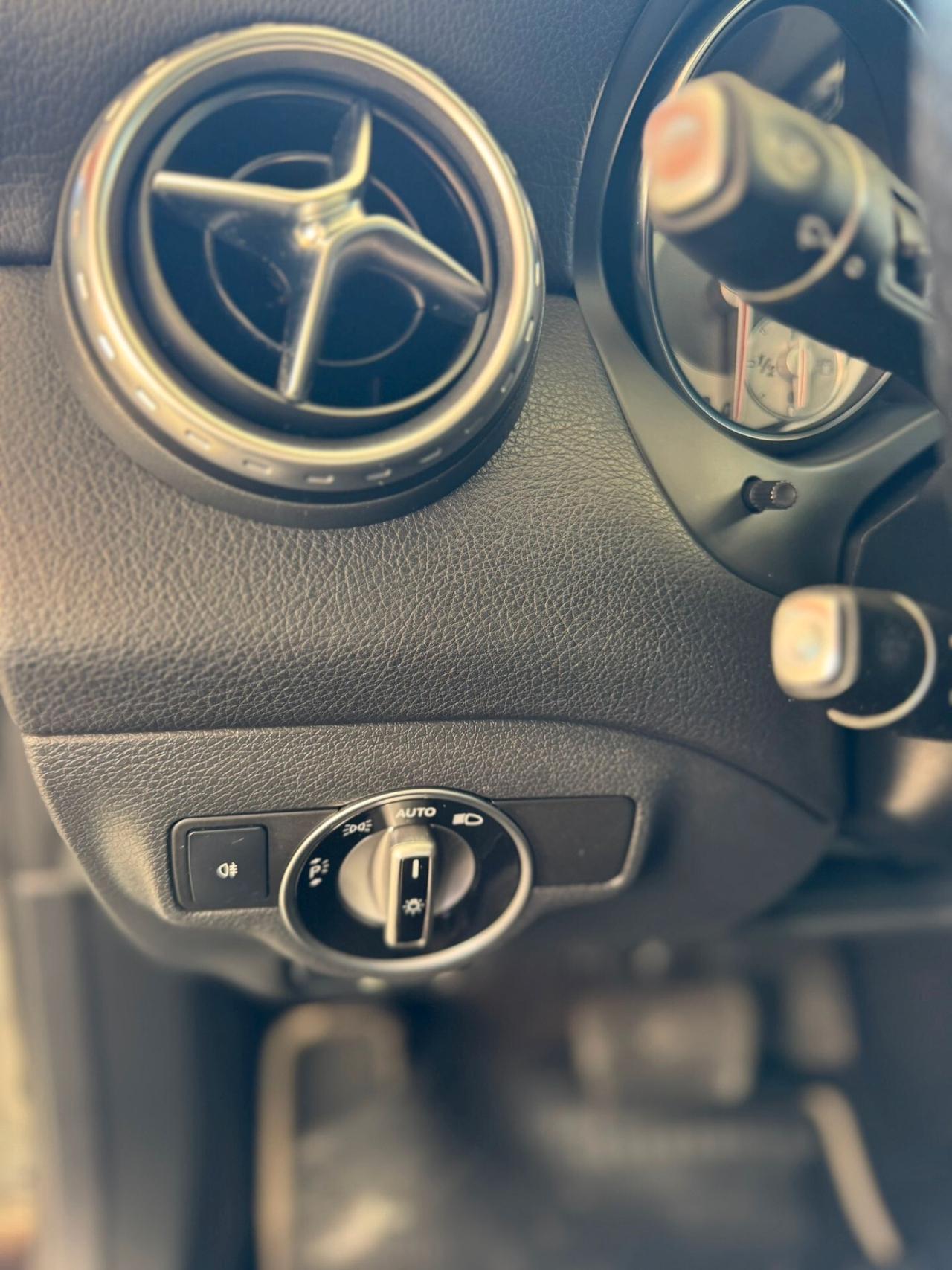 Mercedes-benz GLA 220 CDI Automatic 4Matic Premium