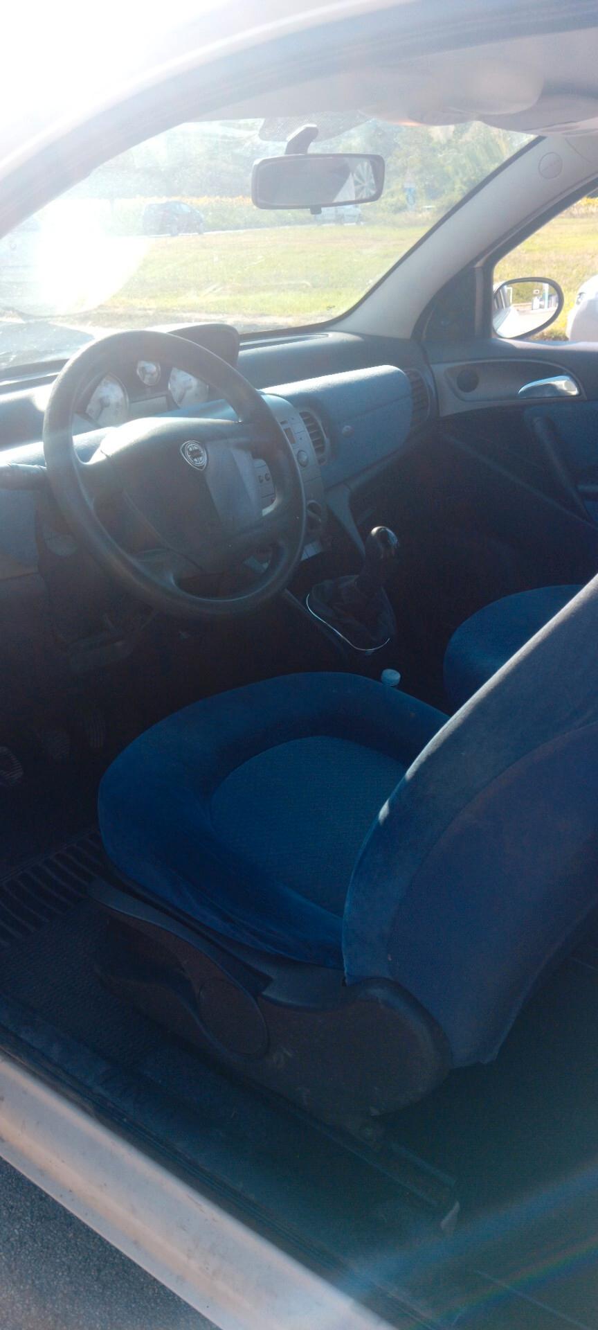 Lancia Ypsilon 1.3 Multijet