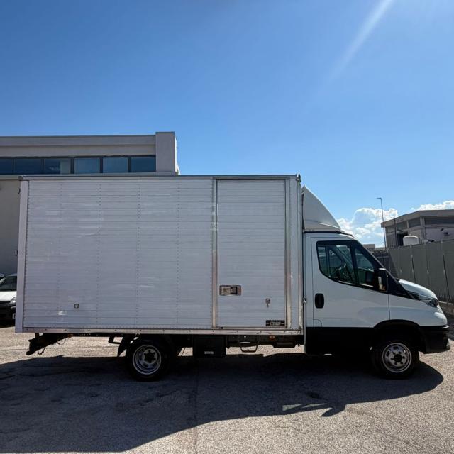 IVECO DAILY 35C14 BOX 3 POSTI - 2024