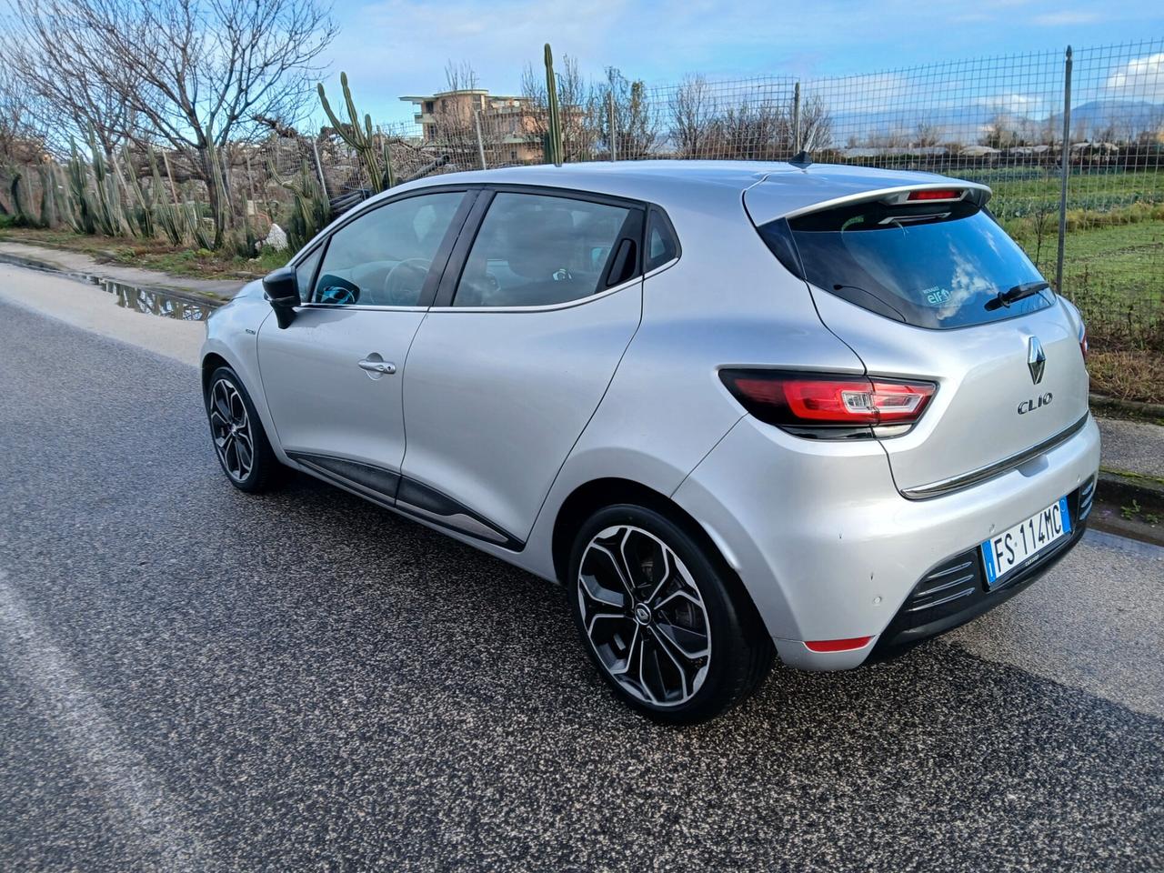 Renault Clio dCi 90 CV 5 porte Duel PARI AL NUOVO