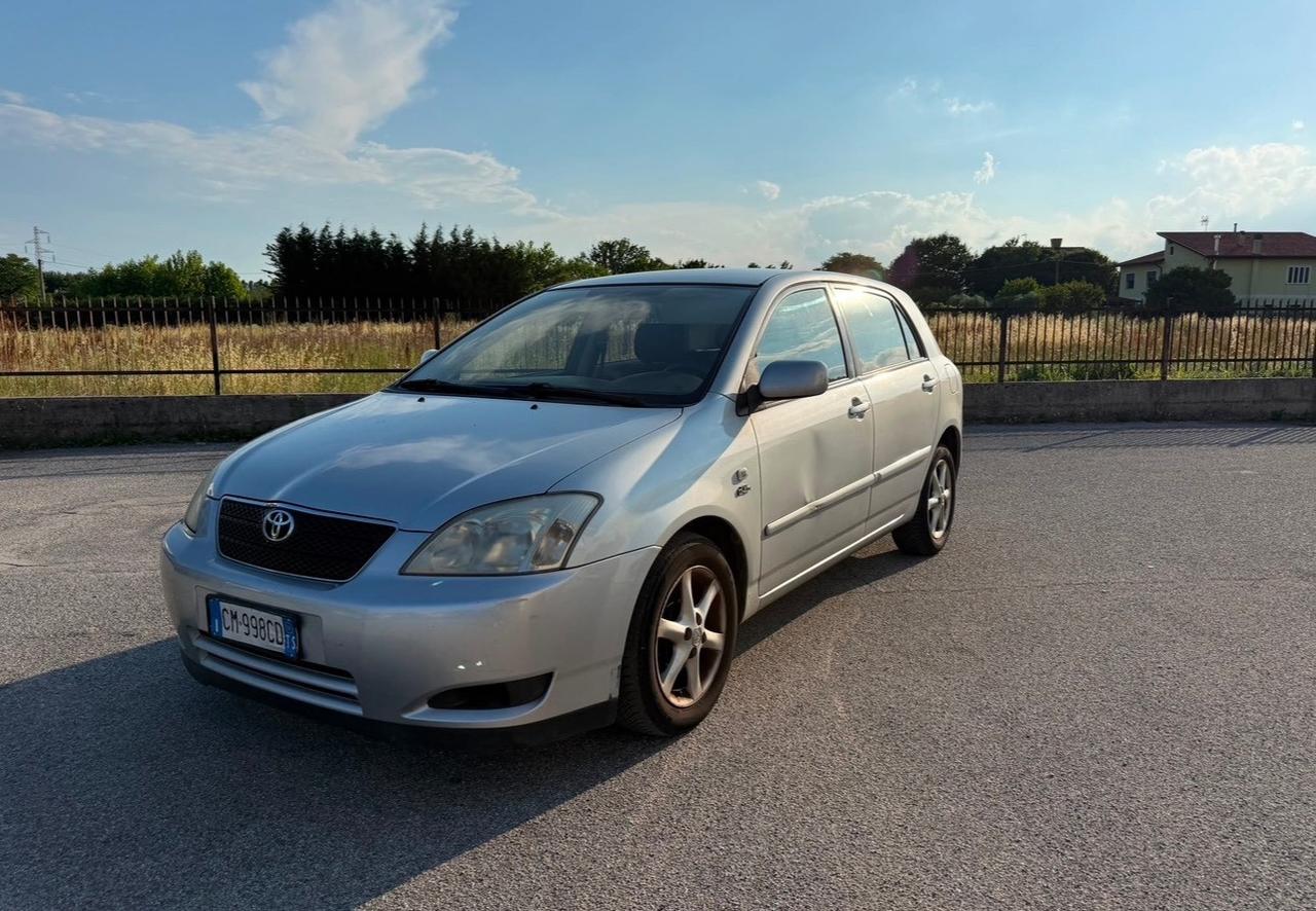 Toyota Corolla 2.0 tdi anno 2004