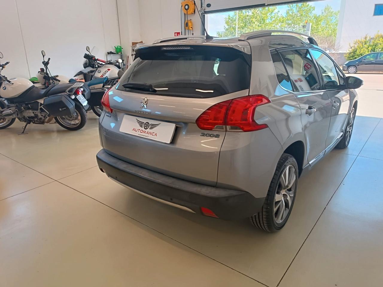Peugeot 2008 BlueHDi 120 S&S Black Matt