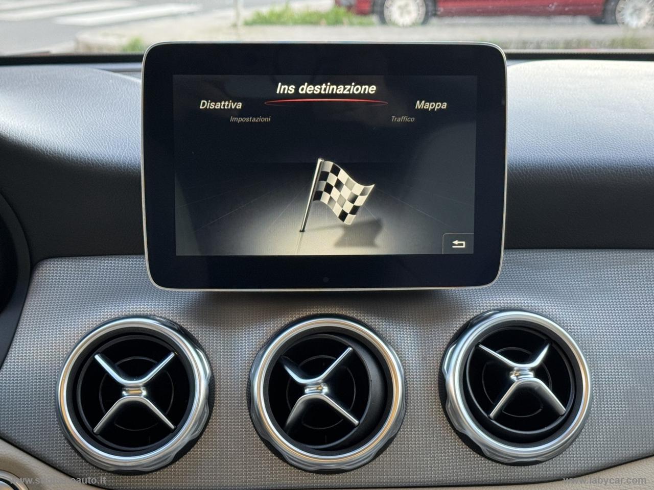 MERCEDES-BENZ GLA 200 d Automatic Sport TETTO PELLE TELEC POST