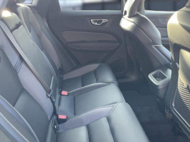 VOLVO XC60 B4 Geartronic R-design