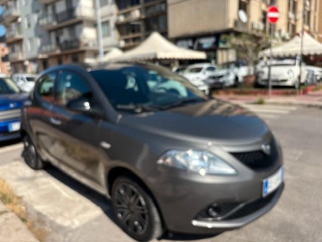 Lancia Ypsilon Neopatentato Anche permuta