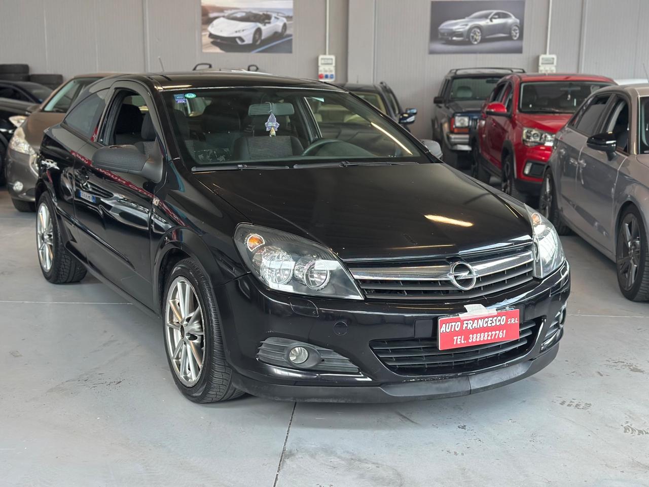 Opel Astra GTC 1.7 CDTI 101CV 3 porte Cosmo