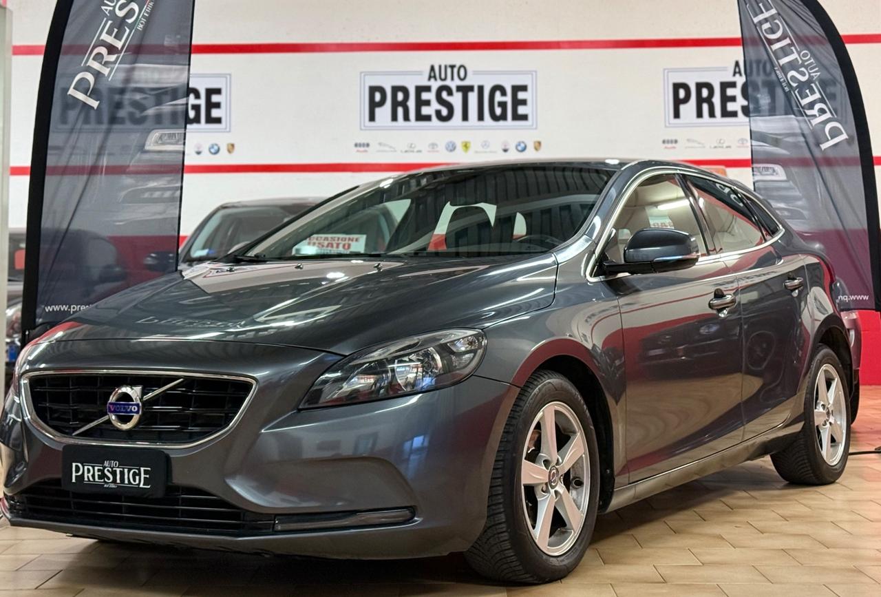 Volvo V40 D2 1.6 Powershift Style