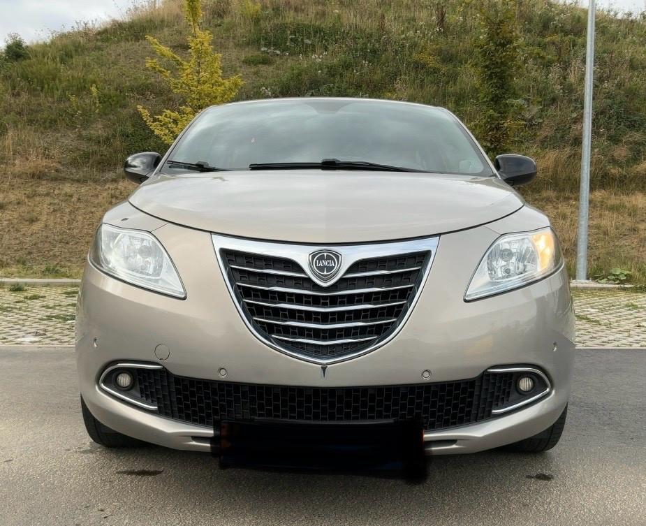 Lancia Ypsilon 1.2 69 CV 5 porte Gold-full-